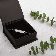 Load image into Gallery viewer, Engraved Silver Bar Chain Bracelet